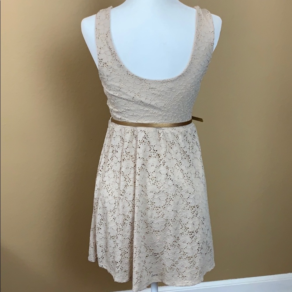 Lace Dress - Picture 4 of 5